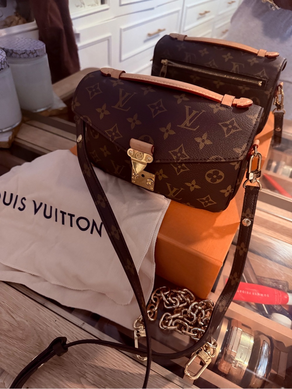 Louis Vuitton Pochette Métis East-West - Picture 9 of 9